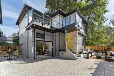 /international/ca/842-st-denis-avenue-north-vancouver-british-columbia-310109283072/