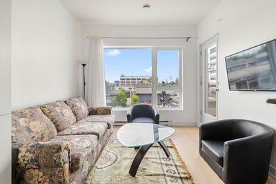 /international/ca/2500-rue-dandurand-rosemont-la-petite-patrie-qc-h1y0c6-ca-rosemont-la-petite-patrie-quebec-310101471132/
