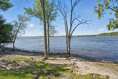 /international/ca/3-ch-cottage-l-isle-aux-allumettes-quebec-310100407616/
