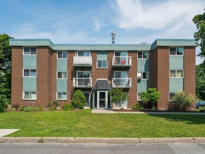 /international/ca/1030-rue-le-corbusier-granby-qc-j2g8v4-ca-granby-quebec-310100885393/