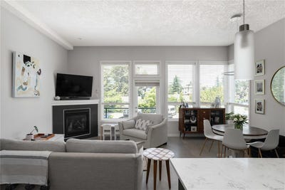 /international/ca/689-hoffman-ave-langford-british-columbia-310100857192/