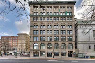 /international/ca/100-rue-st-antoine-o-montreal-ville-marie-quebec-310107174952/