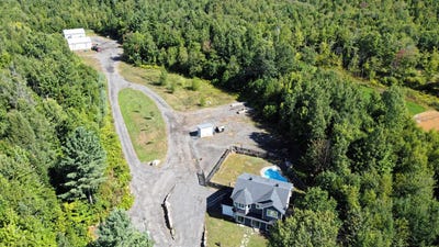 /international/ca/445z-rue-brunelle-saint-lin-laurentides-quebec-310109533718/