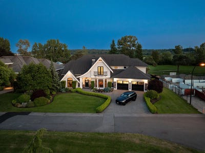/international/ca/860-jackson-way-delta-british-columbia-310100536797/?lang=id