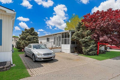 /international/ca/8-3033-townline-road-fort-erie-ontario-310105830388/