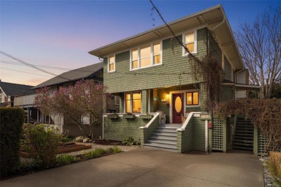 /international/ca/320-moss-st-victoria-british-columbia-310107469615/