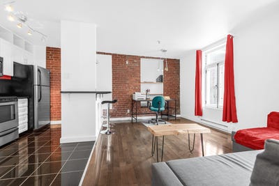 /international/ca/1120-rue-st-vallier-e-la-cite-limoilou-qc-g1k3r7-ca-la-cite-limoilou-quebec-310099842988/