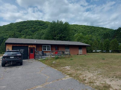 /international/ca/745-route-309-saint-aime-du-lac-des-iles-quebec-310102034732/