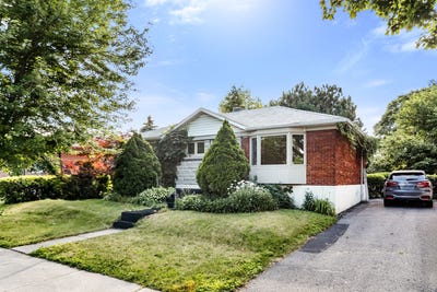 /international/ca/4825-rue-st-zotique-e-rosemont-la-petite-patrie-qc-h1t1m7-ca-rosemont-la-petite-patrie-quebec-310100933066/?lang=zh-cn