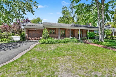 /international/ca/822-rue-moreau-sainte-therese-quebec-310108419669/
