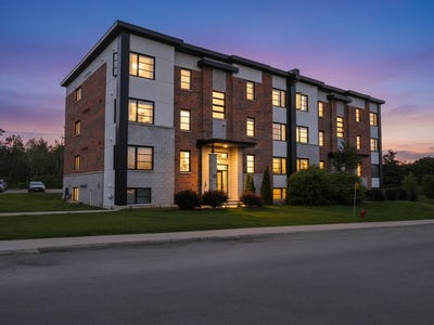 /international/ca/835-rue-filion-saint-jerome-quebec-310108924898/