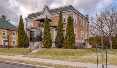 /international/ca/896-900-boul-manseau-joliette-quebec-310100824127/