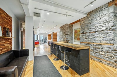 /international/ca/20z-40z-rue-st-paul-o-101-montreal-ville-marie-quebec-310100825932/?lang=zh-cn