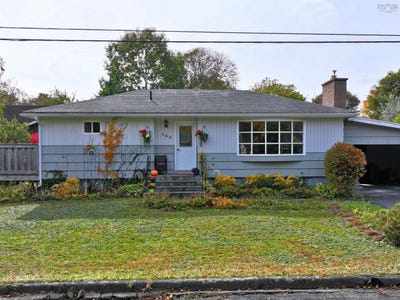/international/ca/169-churchill-street-bridgewater-nova-scotia-310120673741/