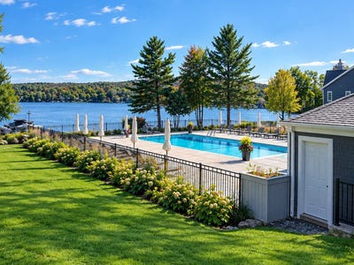 /international/ca/38-rue-inverness-lac-brome-quebec-310108697945/
