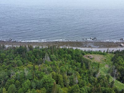 /international/ca/route-132-e-grosses-roches-qc-g0j1k0-ca-grosses-roches-quebec-310101018632/