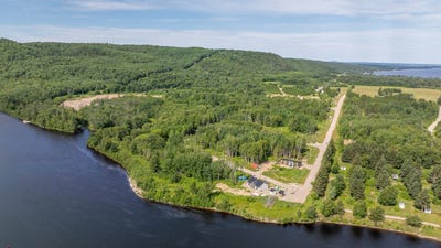 /international/ca/21-rue-de-la-foret-chambord-qc-g0w1g0-ca-chambord-quebec-310101043184/