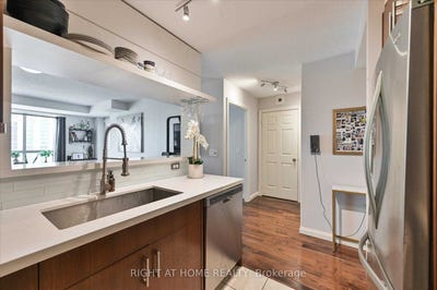 /international/ca/1201-26-olive-avenue-toronto-ontario-310101017945/
