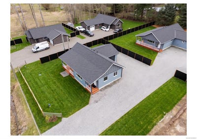 /international/ca/1963-wilfred-rd-black-creek-british-columbia-310110224997/