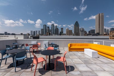 /international/ca/300-rue-young-montreal-quebec-310108892904/