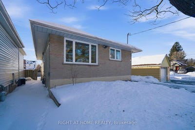 /international/ca/708-carnegie-avenue-oshawa-ontario-310107422529/