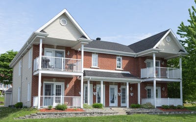 /international/ca/7165-rue-du-daim-charlesbourg-quebec-310108785011/