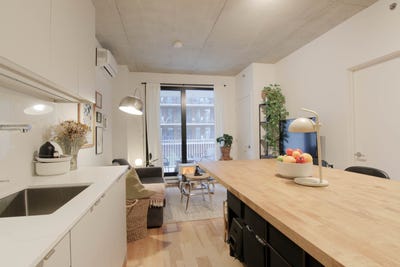 /international/ca/2120-rue-ste-catherine-e-ville-marie-qc-h2k0c4-ca-ville-marie-quebec-310099252763/?lang=zh-cn