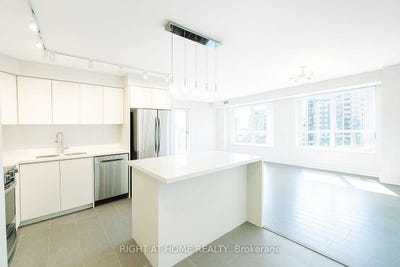 /international/ca/605-39-galleria-parkway-markham-ontario-310101082195/