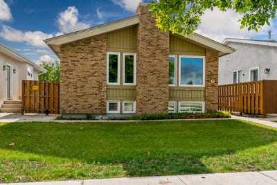 /international/ca/305-john-forsyth-rd-winnipeg-mb-r2n-2n8-canada-winnipeg-manitoba-310108154626/