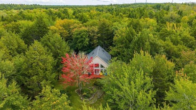 /international/ca/103-canoe-lake-cove-road-leminster-nova-scotia-310110409825/
