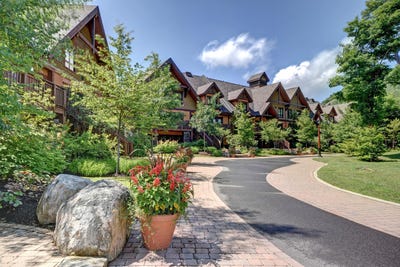 /international/ca/1510-ch-du-versant-soleil-7-mont-tremblant-quebec-310100785966/