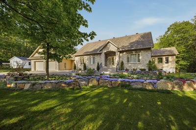 /international/ca/930-rue-des-lacs-saint-jerome-quebec-310108697779/