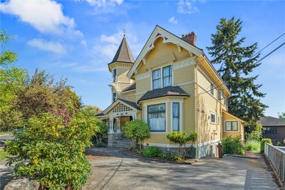/international/ca/1171-rockland-ave-victoria-british-columbia-310108035764/
