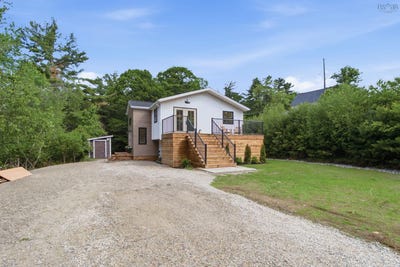 /international/ca/178-fairmont-street-mahone-bay-nova-scotia-310108923554/