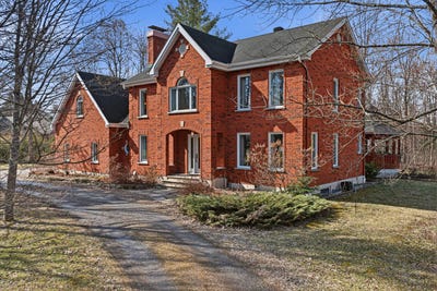 /international/ca/3500-rue-riopelle-sherbrooke-brompton-rock-forest-saint-elie-deauv-quebec-310107522471/