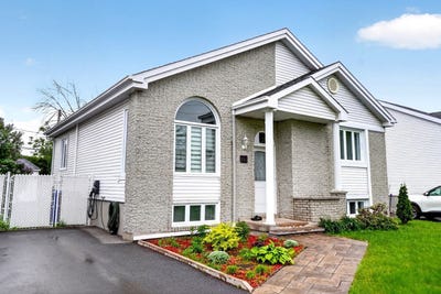 /international/ca/243-rue-de-l-ile-des-gardes-lachenaie-quebec-310108522426/