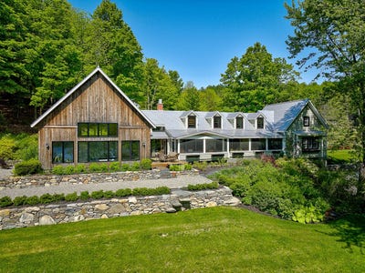 /international/ca/340-rue-hovey-north-hatley-quebec-310099947609/