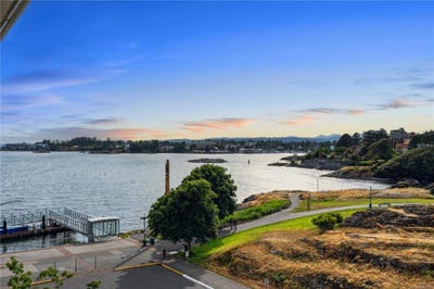 /international/ca/11-cooperage-place-victoria-british-columbia-310100733117/