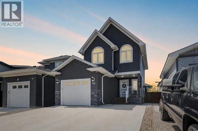 /international/ca/113-airmont-court-fort-mcmurray-alberta-310108372310/