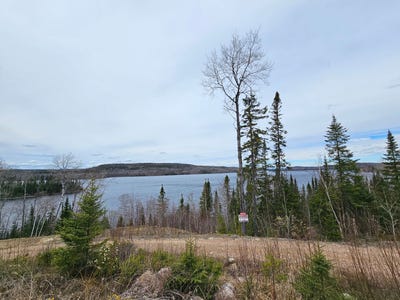 /international/ca/lac-des-commissaires-lac-bouchette-quebec-310102480460/