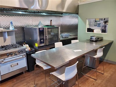 /international/ca/223-avondale-street-hamilton-ontario-310094226515/