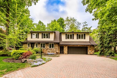 /international/ca/843-place-des-mesanges-saint-bruno-de-montarville-quebec-310108563594/