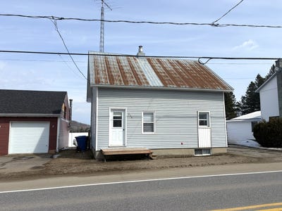 /international/ca/279-rue-notre-dame-notre-dame-de-la-paix-quebec-310106390696/