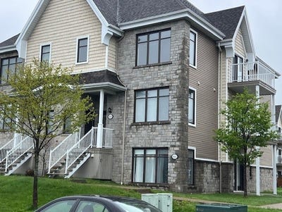 /international/ca/8651-rue-de-boston-les-rivieres-qc-g2c0h7-ca-les-rivieres-quebec-310100103162/
