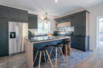 /international/ca/337-rue-principale-petite-riviere-saint-francois-quebec-310107370204/