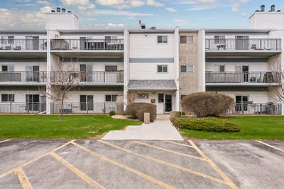 /international/ca/1671-plessis-rd-winnipeg-manitoba-310108368122/