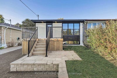 /international/ca/main-703-sunnypoint-drive-newmarket-ontario-310105649716/