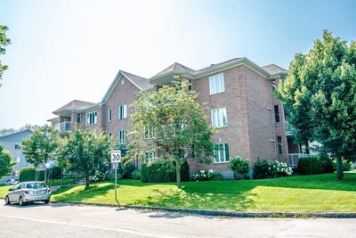 /international/ca/1359-rue-du-printemps-sainte-foy-sillery-cap-rouge-qc-g2g2l5-ca-sainte-foy-sillery-cap-rouge-quebec-310101352438/?lang=en