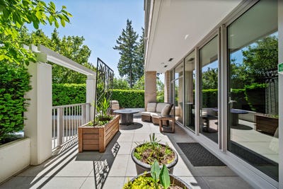 /international/ca/1501-vidal-street-103-white-rock-british-columbia-310108419903/