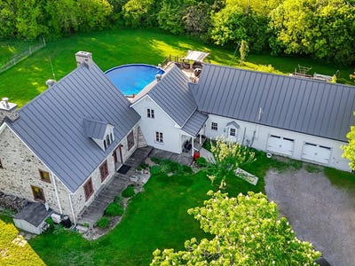 /international/ca/422-ch-du-grand-pre-saint-jean-sur-richelieu-qc-j2y1c9-ca-saint-jean-sur-richelieu-quebec-310098114194/